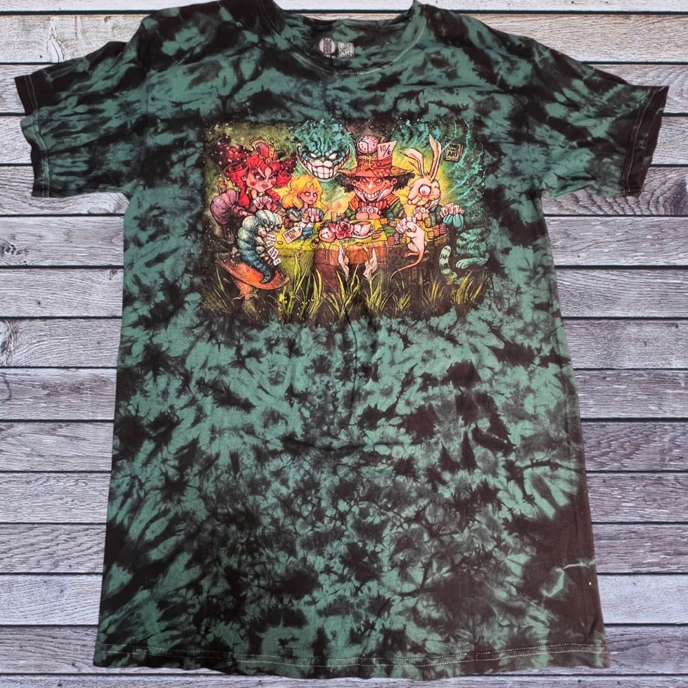 Get Down Art Medium Alice in Wonderland Tee Mens Green NWOT Tie Dye Parody